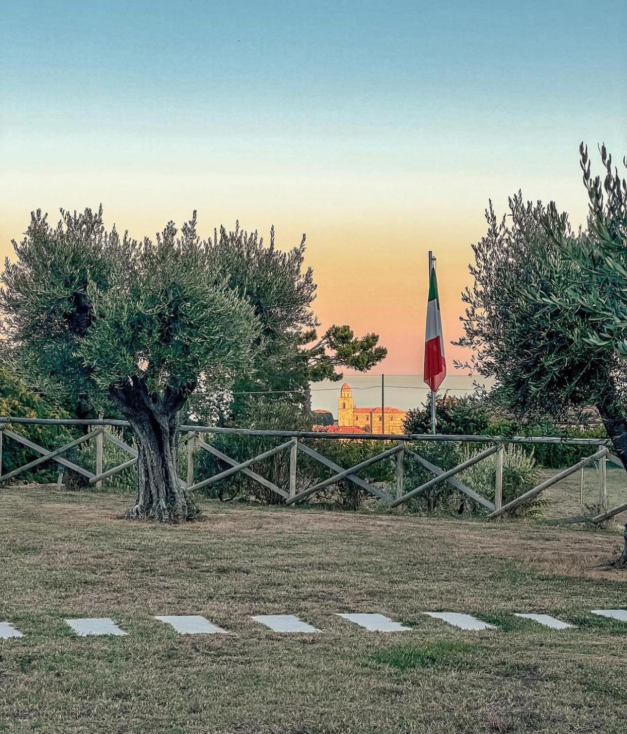 Hotel Le Cave Sirolo Dış mekan fotoğraf