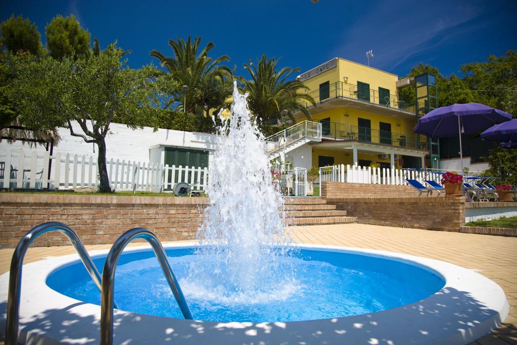 Hotel Le Cave Sirolo Dış mekan fotoğraf